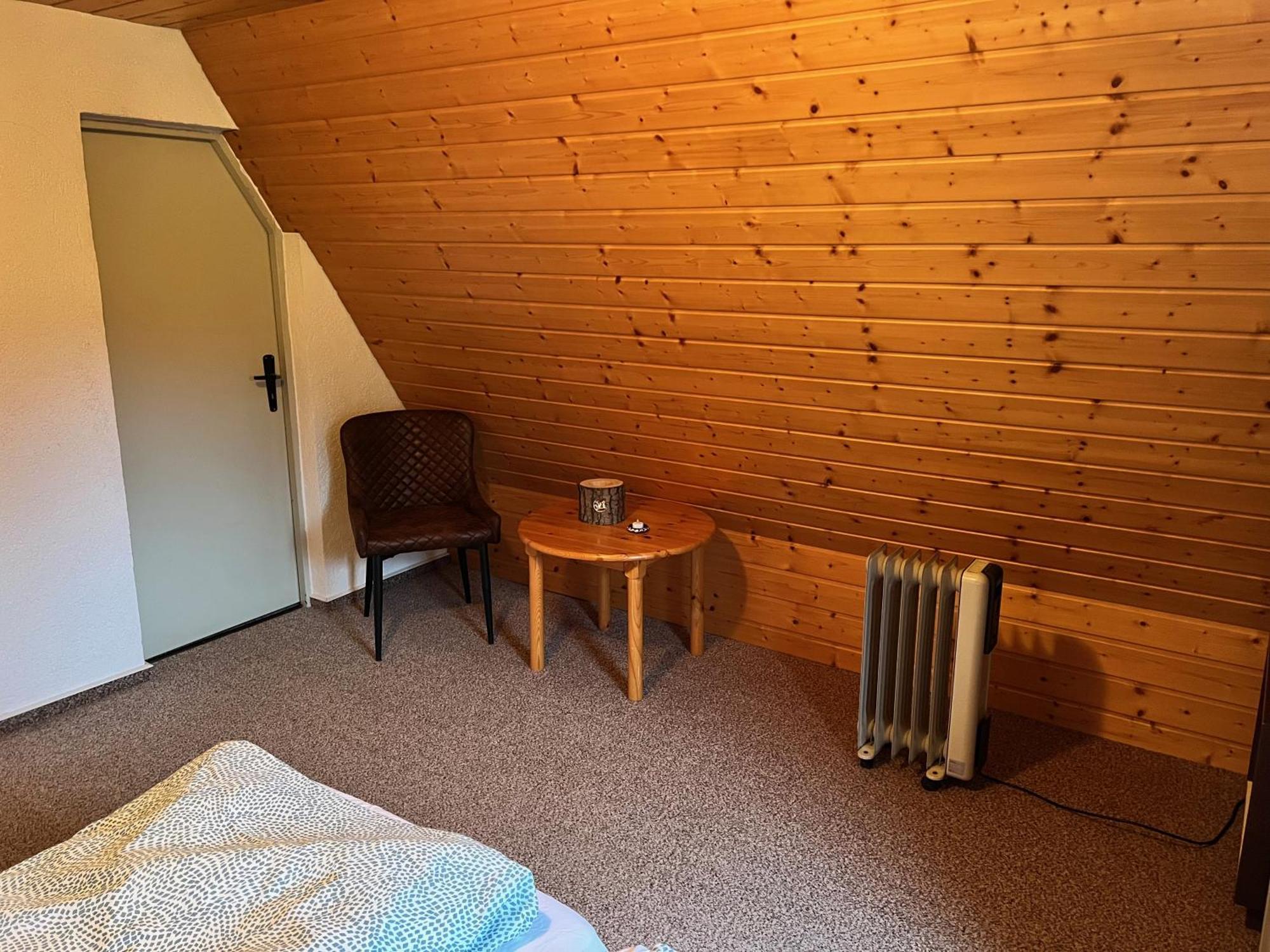 Urige Berghuette Mit Kamin Und Sauna Im Erzgebirge Nahe Schwarzwassertal ポーバースハウ エクステリア 写真